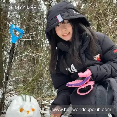 侯跃雯